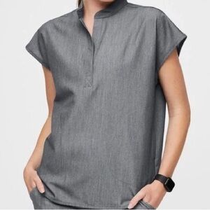 Figs Graphite Rafaela Oversized Scrub Top Size Medium